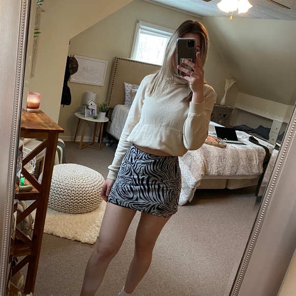 Urban Outfitters Mesh Skirt - Picture 1 of 4